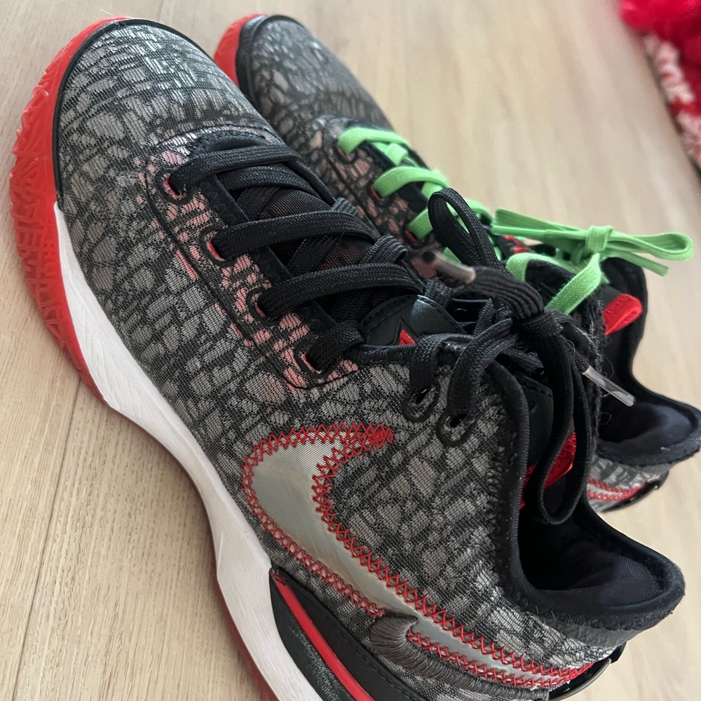 Nike FaZe Clan x Zoom LeBron NXXT Gen Bred - Picture 6 of 14